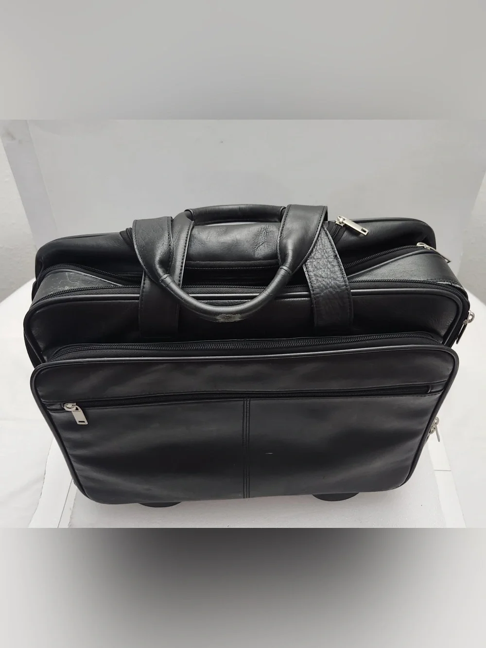 vintage Wilsons Leather rolling laptop briefcase